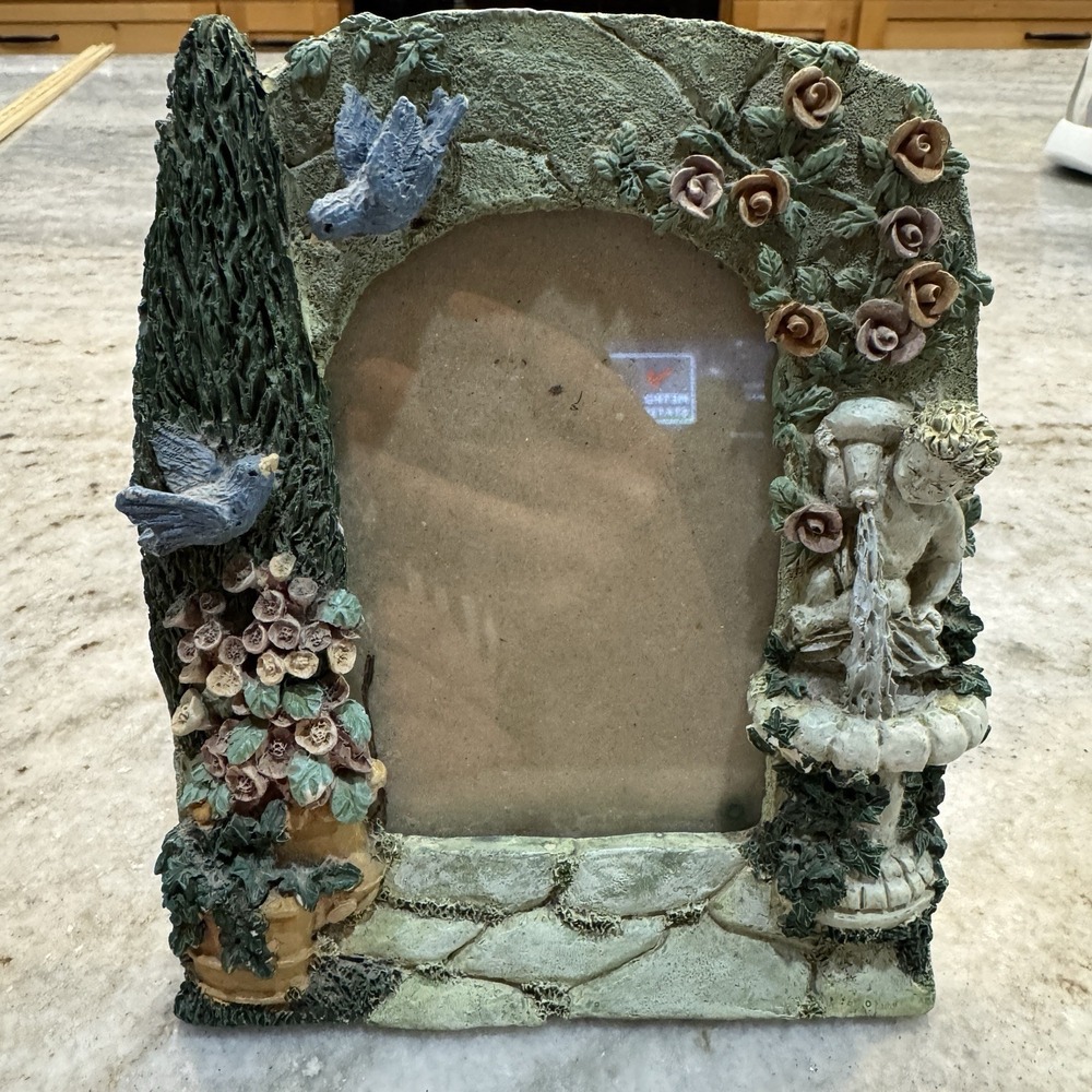 VTG FIGI Graphics 1993 Picture Frame Garden Terrace Fountain 5.5"x7" Chunky